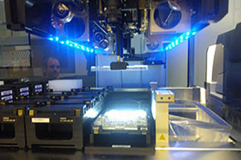Automated colony picking, photo by Jorg de Ruijter